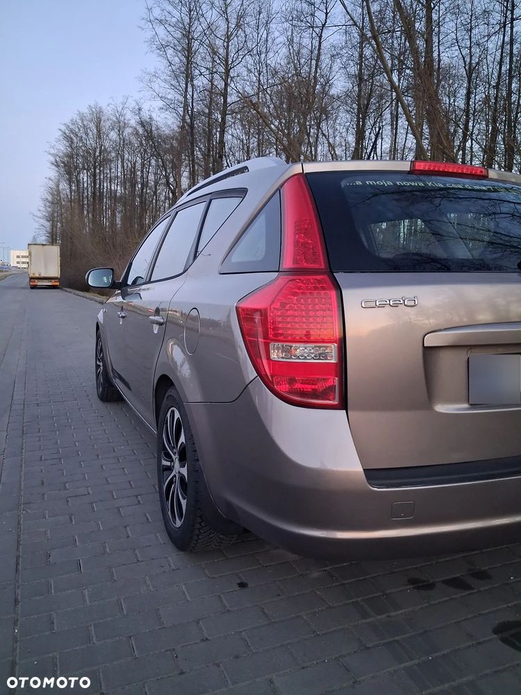 Kia Ceed 1.6 Comfort + - 4