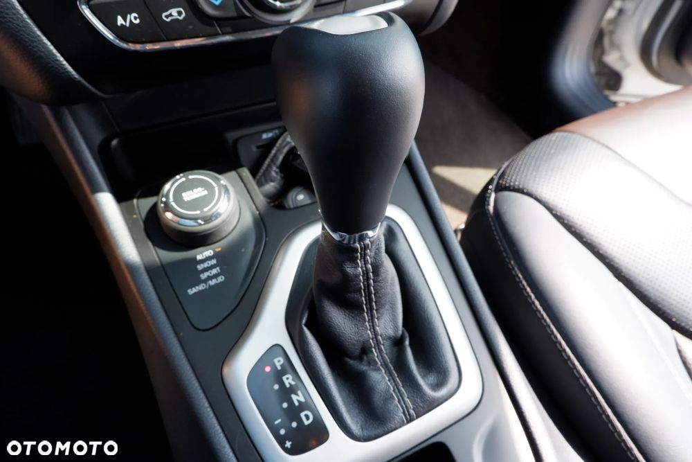 Jeep Cherokee 2.2 MJD Active Drive I Limited - 22