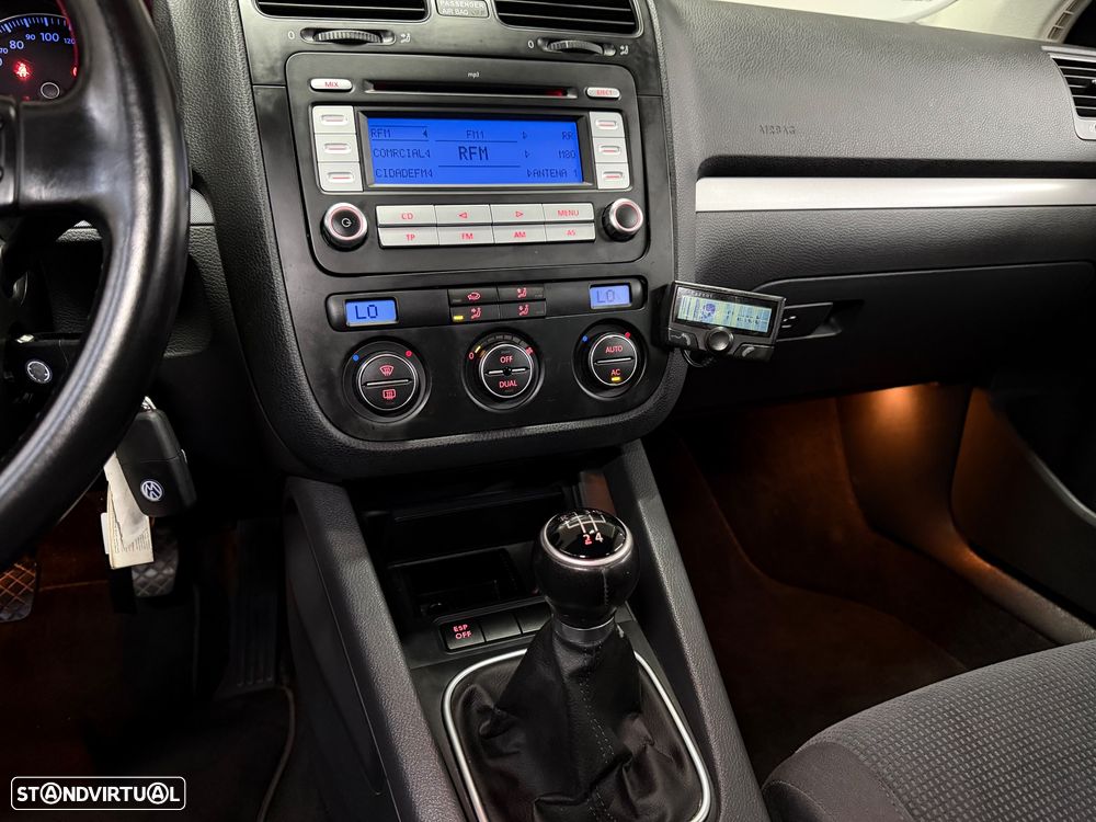 VW Jetta 1.9 TDi Sportline - 18