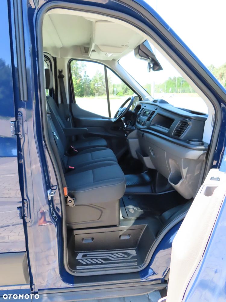 Iveco DAILY 130 Km L3 Podwójna Kabina Doka Dubel Brygadowy MIXTO 7-Mio Os.+1073 Kg Ład. Skrzynia 2410 mm Dł. Renomowanej Firmy SCATTOLINI Rozstaw Osi 3504 mm WZMACNIANY HAK 3000 Kg 29 Tys Km Przeb. Stan Auta JAK NOWY POLECAM - 19
