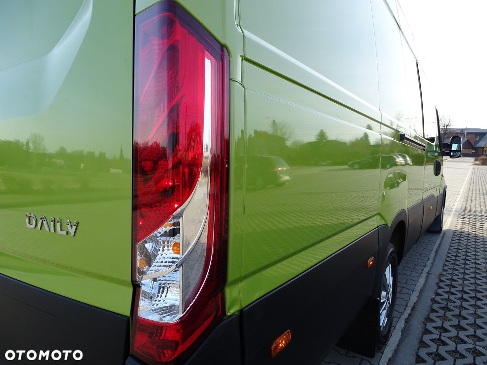 Iveco Daily L4H2 35S18 3.0 180 Brygadówka DOKA 7 Osób HAUSER UNIKAT!! JEDYNY TAKI!! JAK NOWY!! - 13