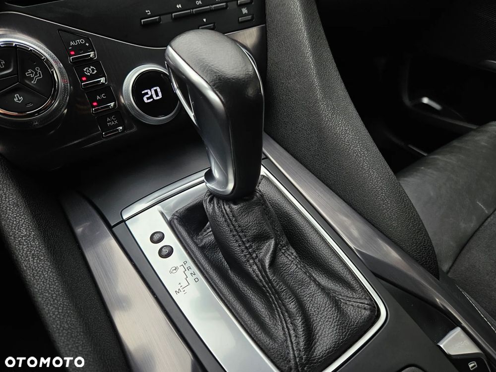 Citroën DS5 1.6 THP SoChic - 27