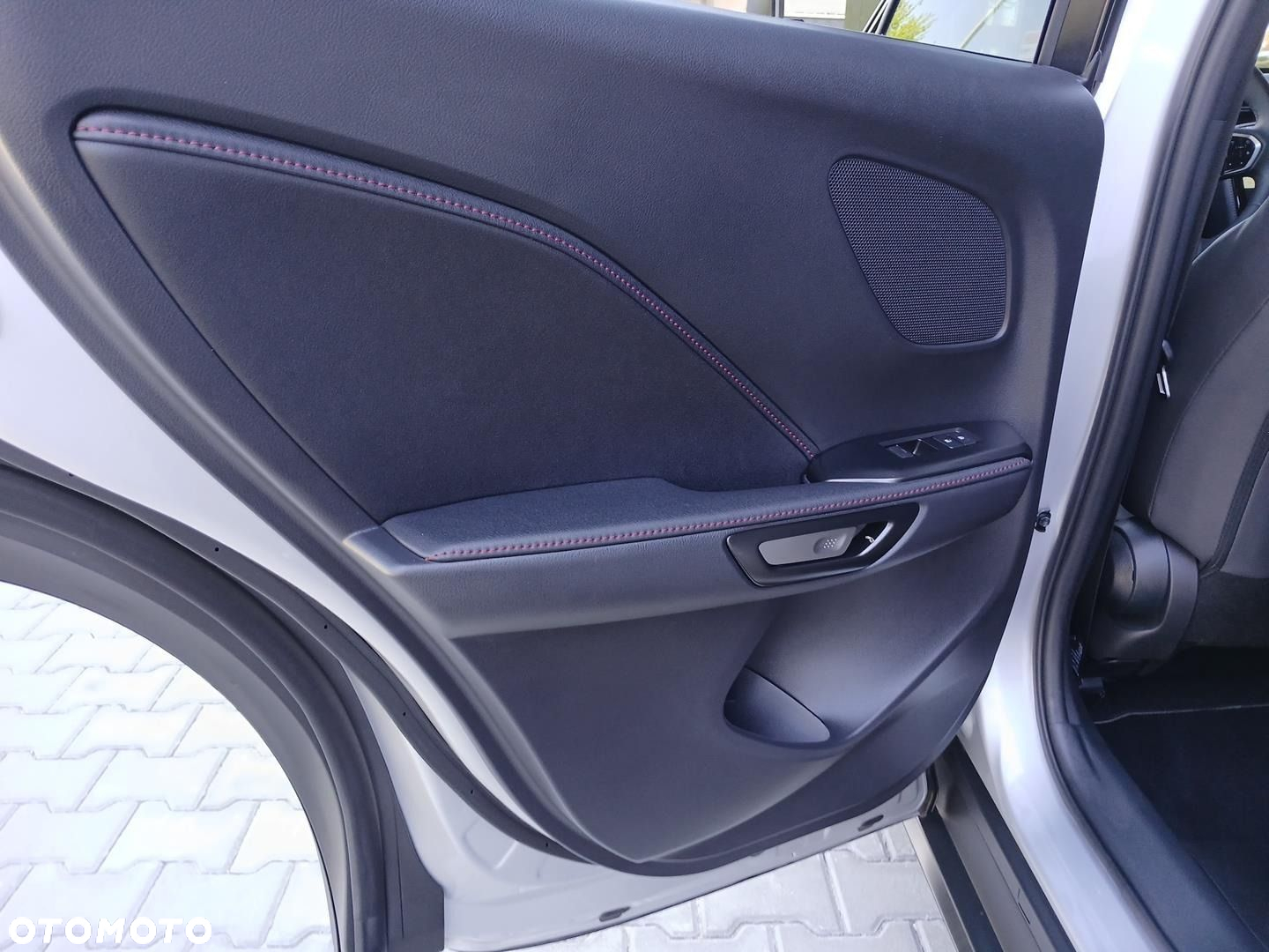 Lexus LBX 1.5 Hybrid Emotion - 24