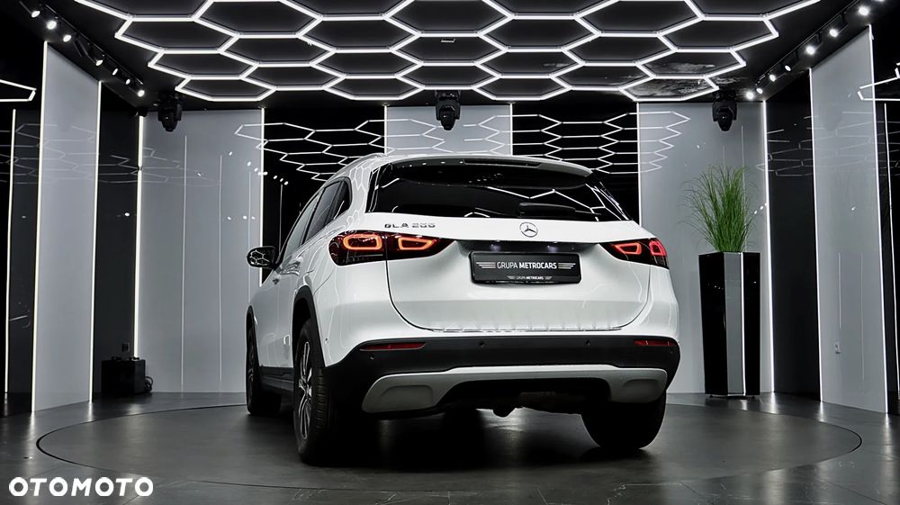 Mercedes-Benz GLA 200 Progressive - 7