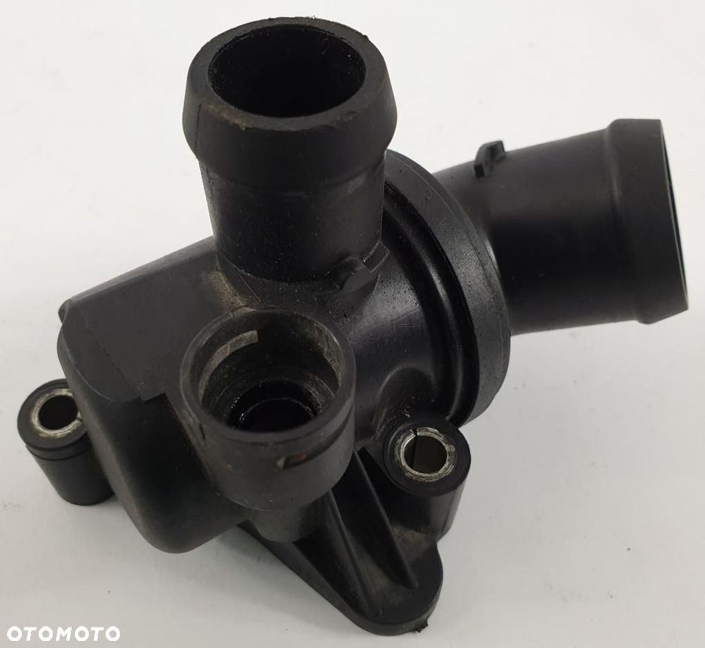 OBUDOWA TERMOSTATU MERCEDES W245 W169 A2662030475