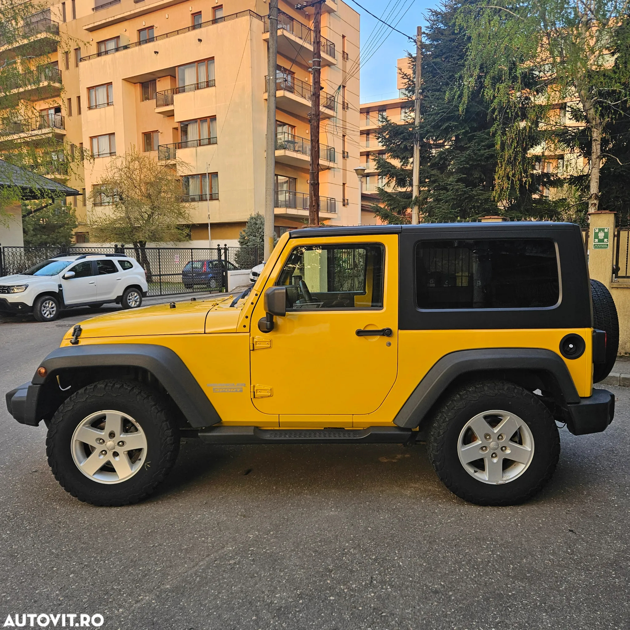 Jeep Wrangler - 5