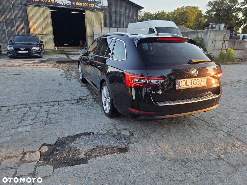 Skoda Superb 2.0 TSI Active DSG - 7