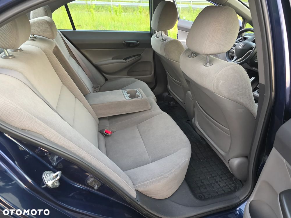 Honda Civic 1.8 Comfort - 17