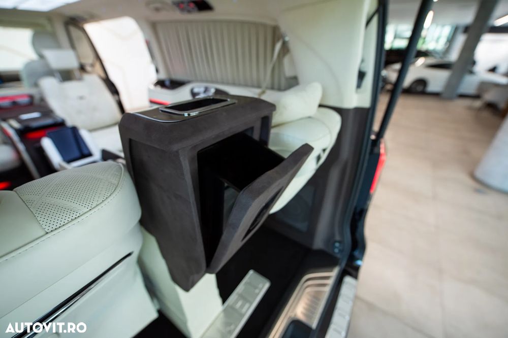 Mercedes-Benz V 300 d Extralang 4Matic 9G-TRONIC Exclusive - 36