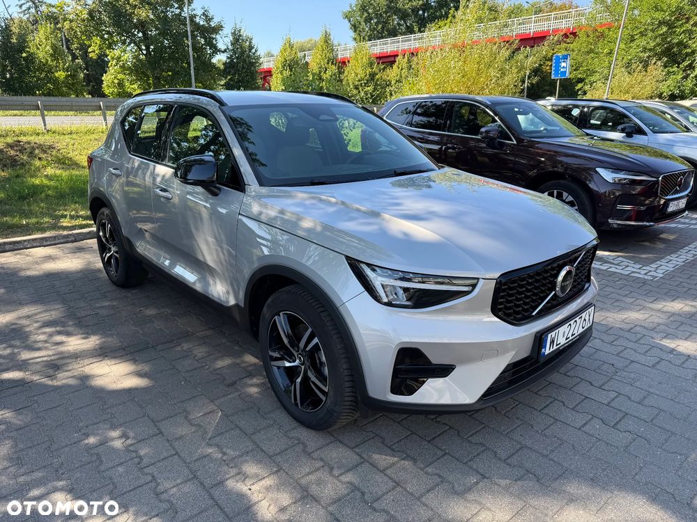 Volvo XC 40 B3 Plus Dark - 3
