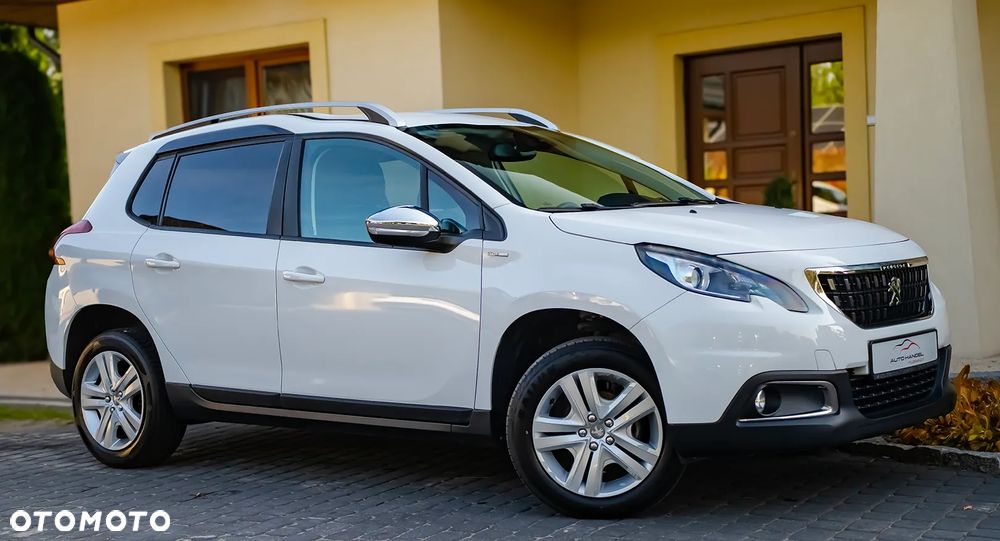 Peugeot 2008 1.2 Pure Tech Style EU6 - 5