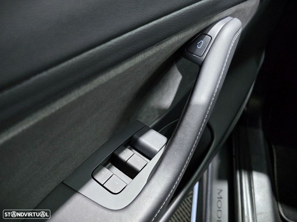 Tesla Model 3 Long Range Tração Integral - 26