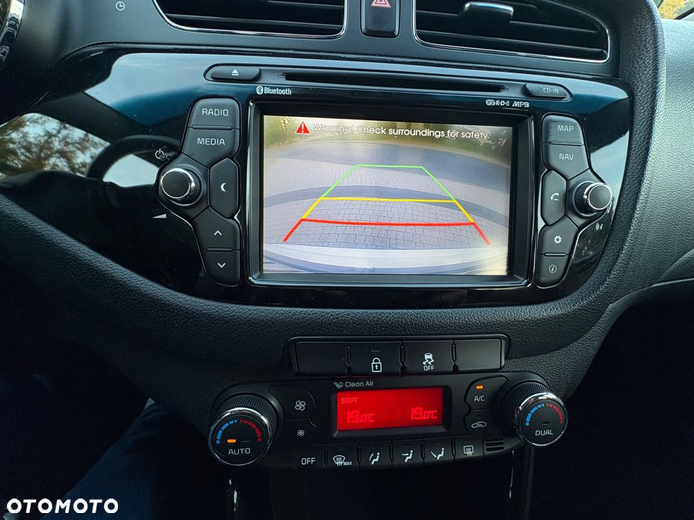 Kia Ceed - 14