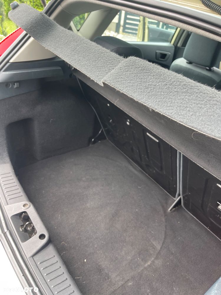 Ford Fiesta 1.25 Ghia - 26