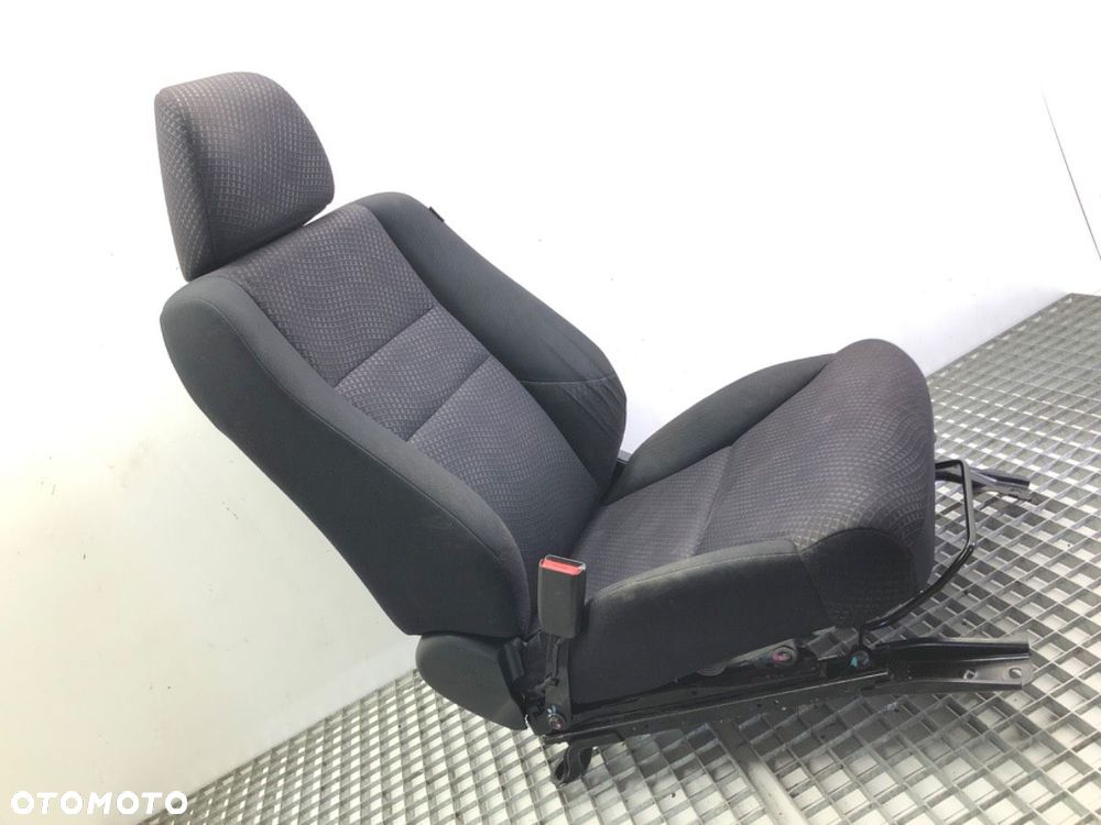 FOTEL LEWY PRZÓD - 300.00 PLN - HONDA CITY V sedan (GM2, GM3) 2008 - 2022 1.4 i-V TEC 73 kW [99 KM] - 6