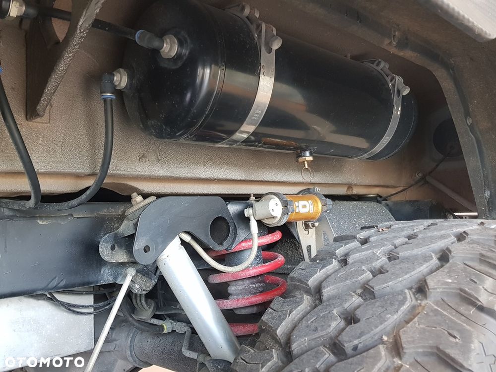 Mercedes-Benz Klasa G 63 AMG AMG SPEEDSHIFT 7G-TRONIC - 17