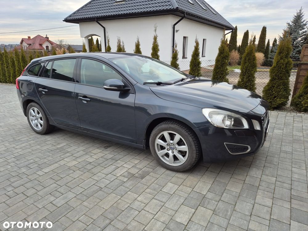 Volvo V60 D3 Momentum - 10