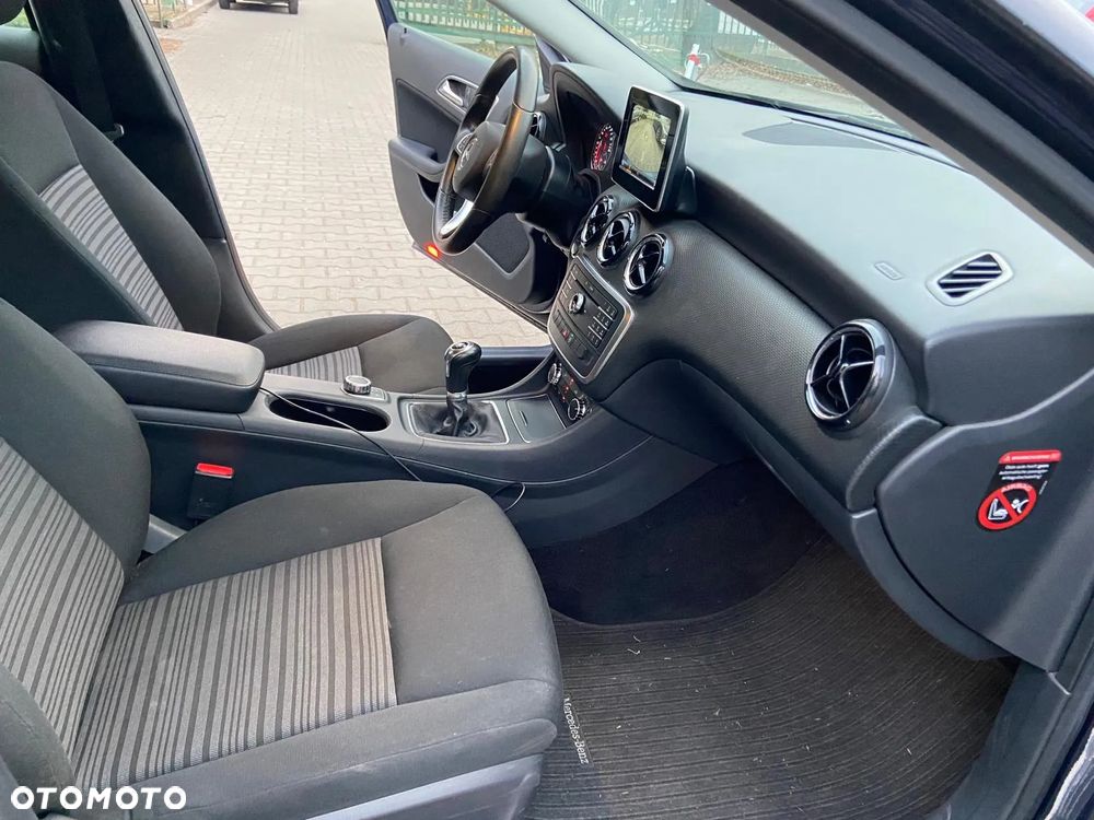 Mercedes-Benz Klasa A 180 d BlueEffICIENCY Edition - 11
