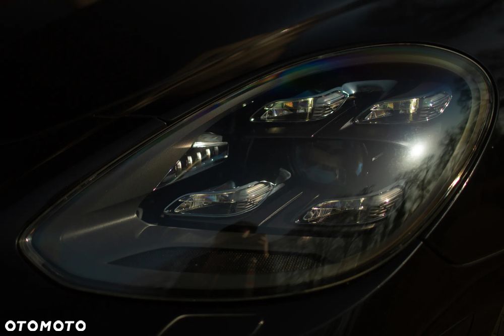 Porsche Panamera Turbo - 28