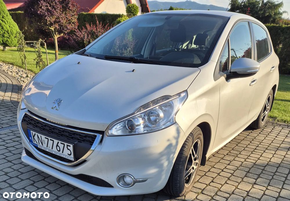 Peugeot 208 1.2 VTi Allure - 1