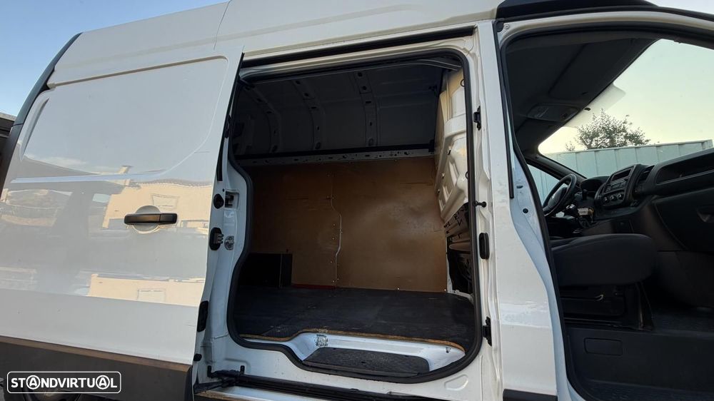 Renault Trafic 2.0 DCI L2 H2  T A 145 CV - 11
