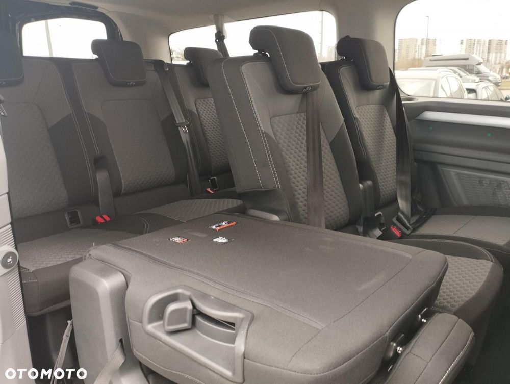 Volkswagen Caravelle - 8