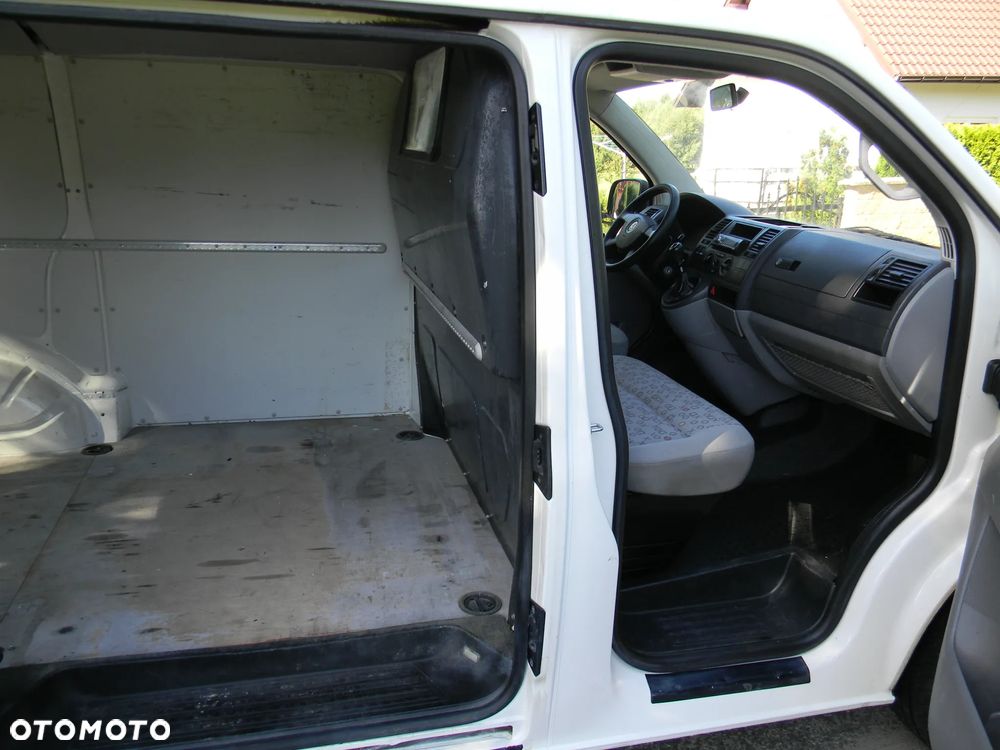 Volkswagen Transporter - 12