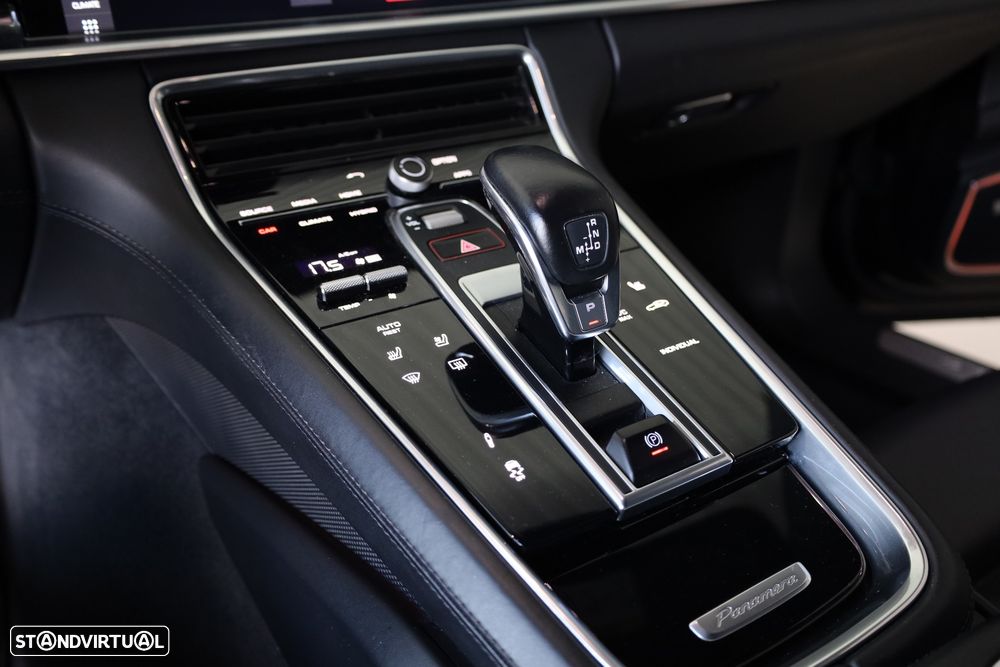 Porsche Panamera Sport Turismo - 26