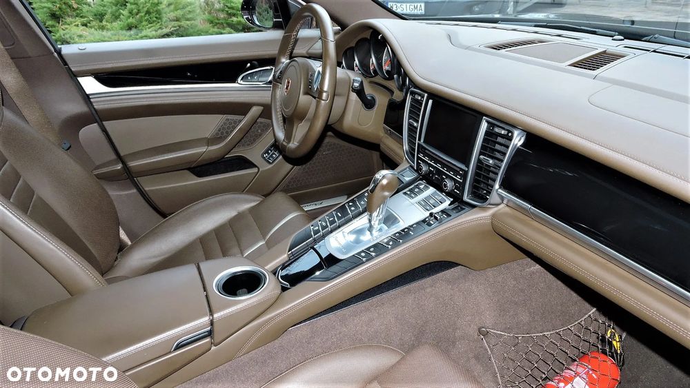 Porsche Panamera - 9