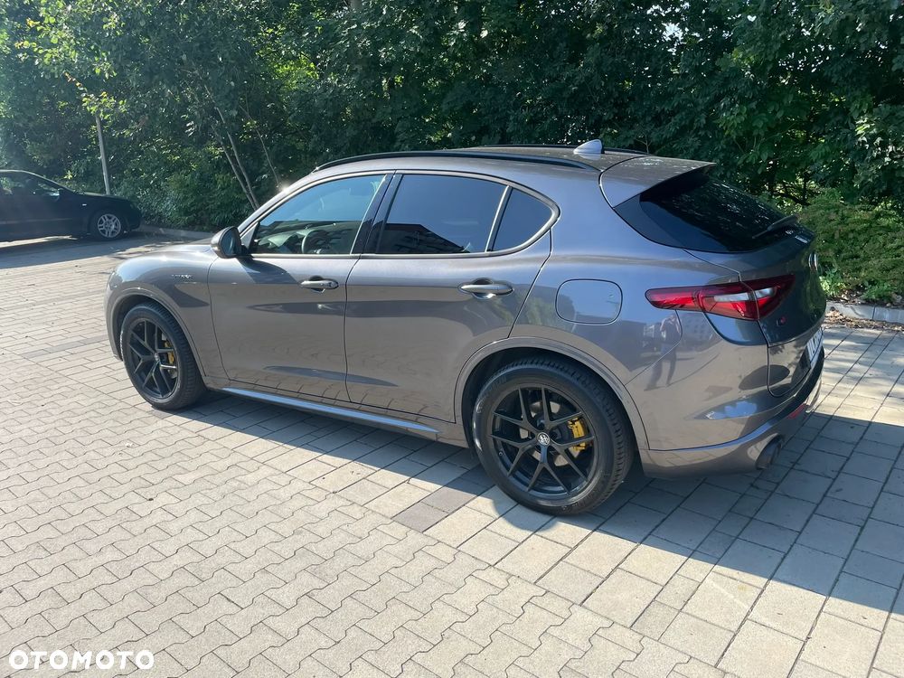 Alfa Romeo Stelvio 2.0 Turbo Veloce Q4 - 1
