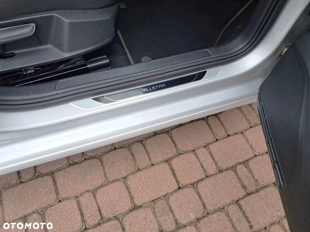 Volkswagen Golf 1.6 TDI BlueMotion Technology Allstar - 15