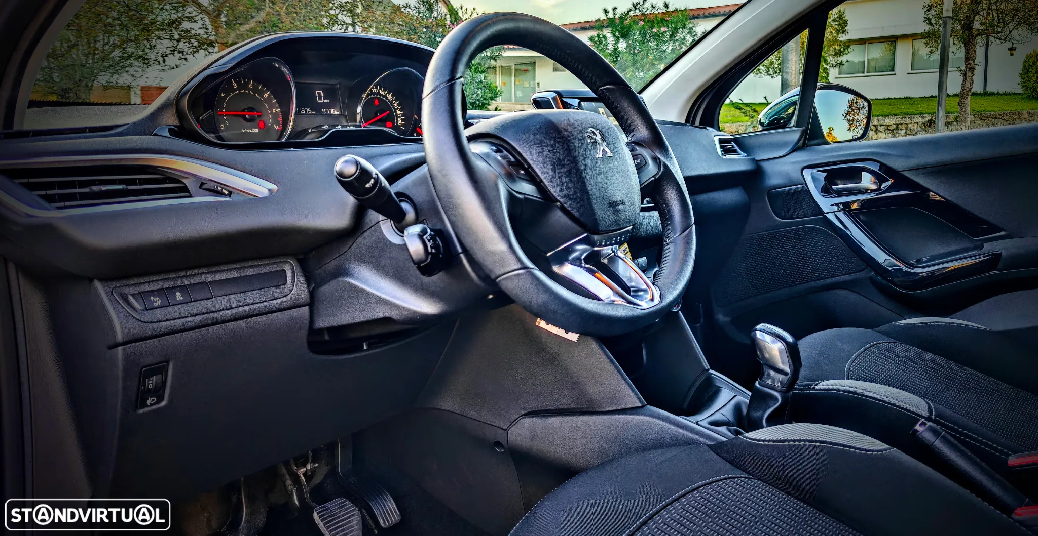 Peugeot 208 1.2 PureTech Style - 6