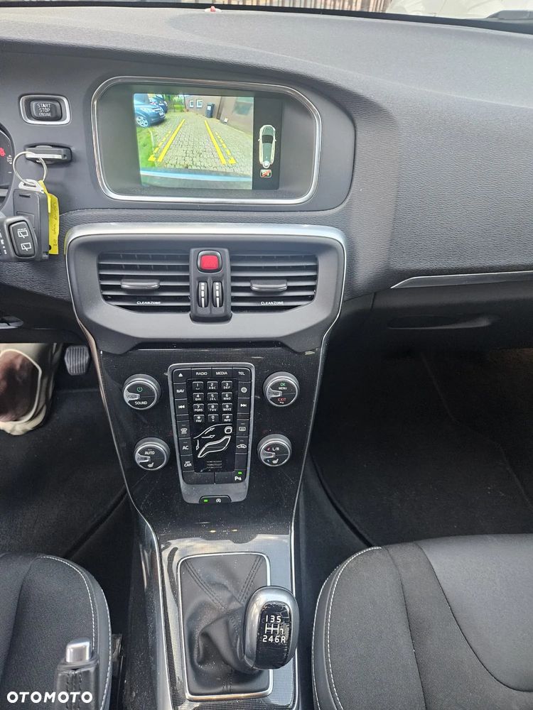 Volvo V40 D2 RDesign - 16