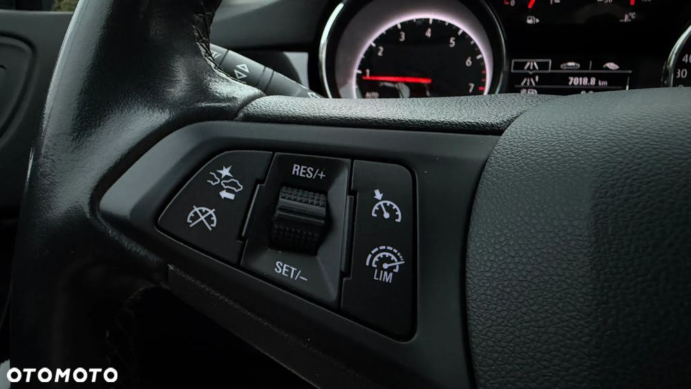 Opel Astra V 1.2 T Elegance S&S - 19