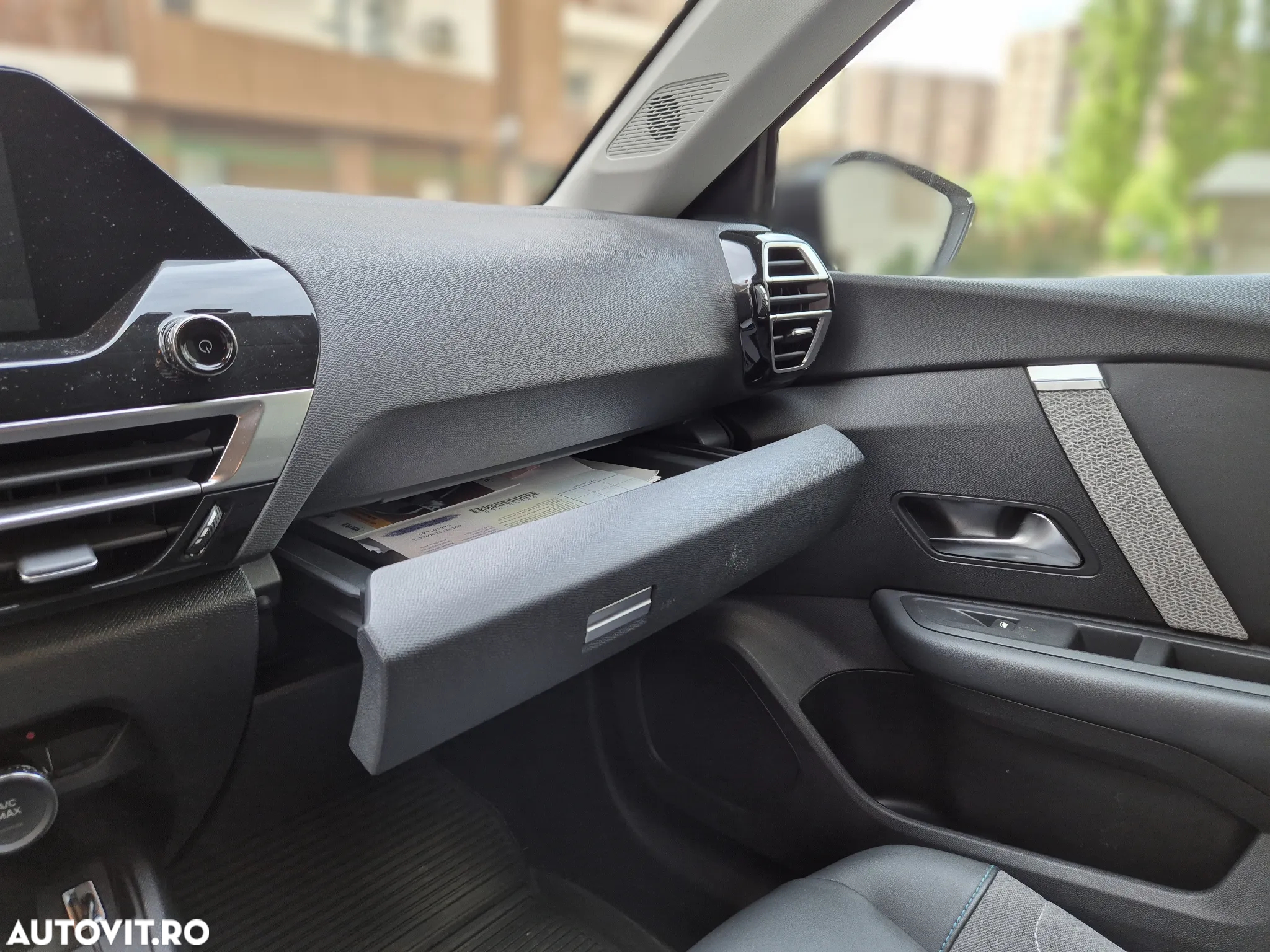 Citroën C4 1.2 PureTech 130 S&S EAT8 PLUS - 16