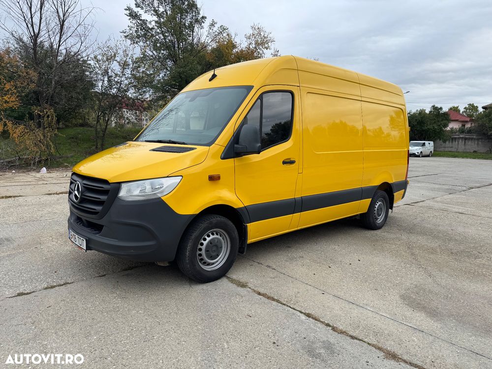 Mercedes-Benz Sprinter - 13