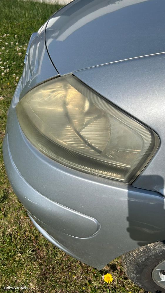 Citroën C3 1.4 HDi SX + - 23