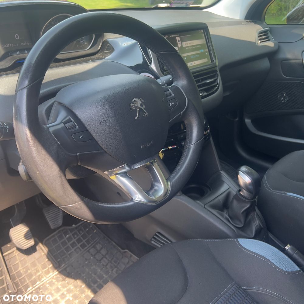 Peugeot 208 1.6 e-HDi Allure STT - 11