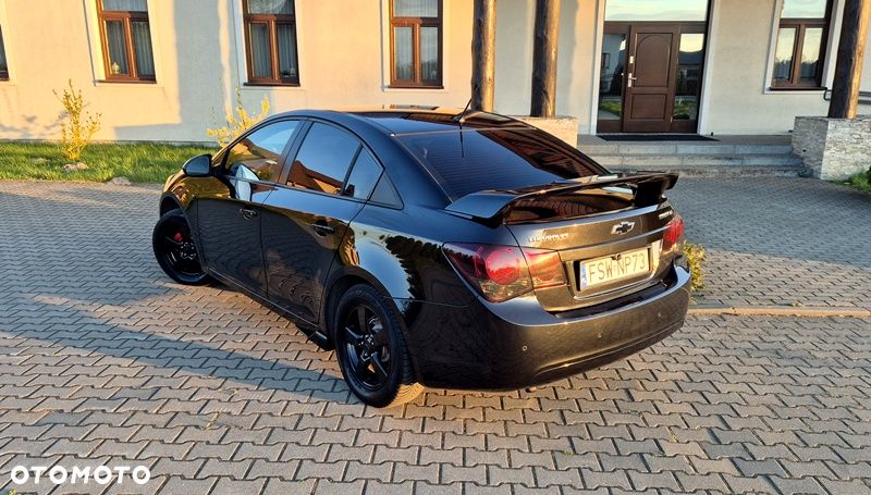 Chevrolet Cruze 1.6 - 8