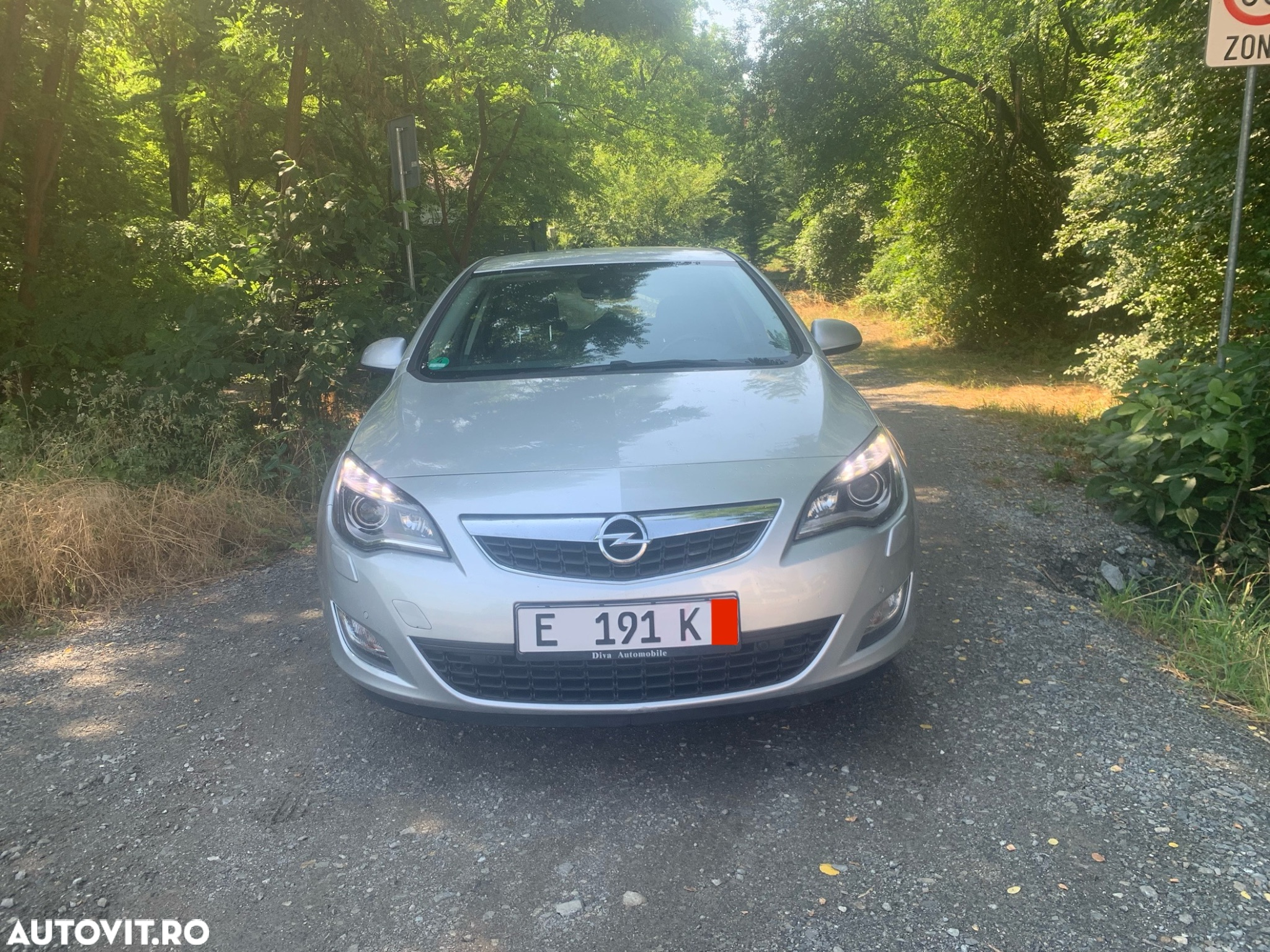 Opel Astra 1.6 Automatik Design Edition - 2