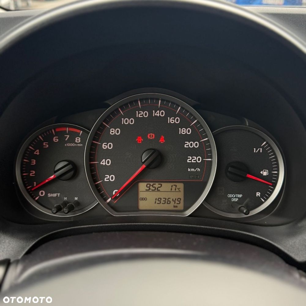Toyota Yaris 1.33 Selection Platinum - 32