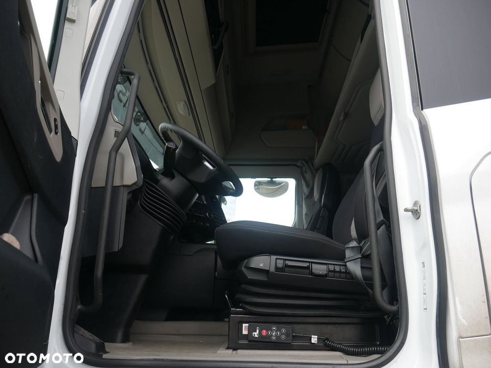 Ford F-MAX 500 4X2 - 6