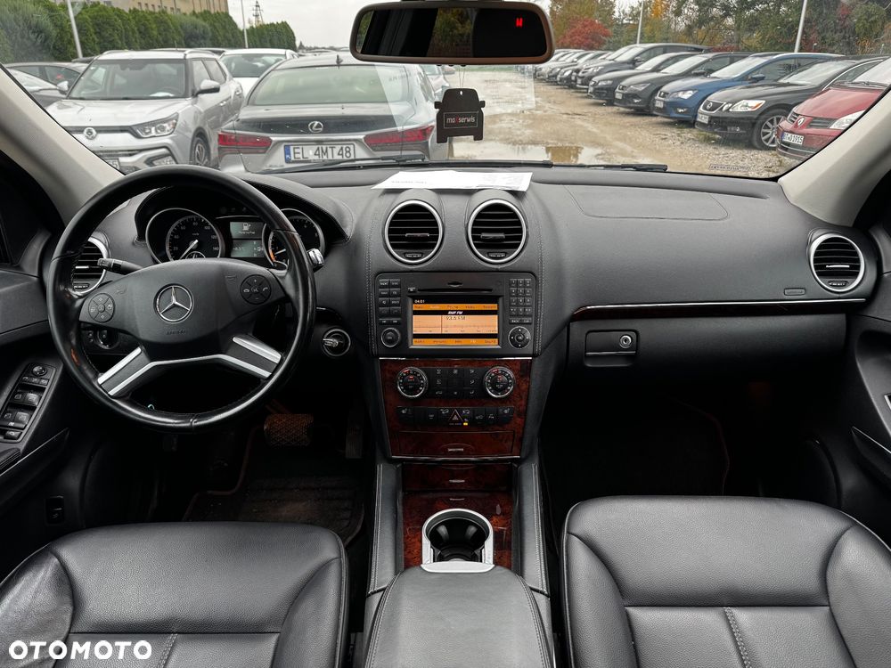 Mercedes-Benz GL 450 - 26