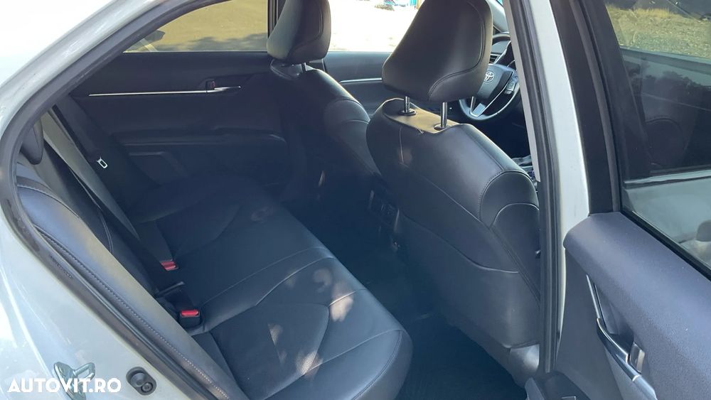 Toyota Camry 2.5 Business - 8