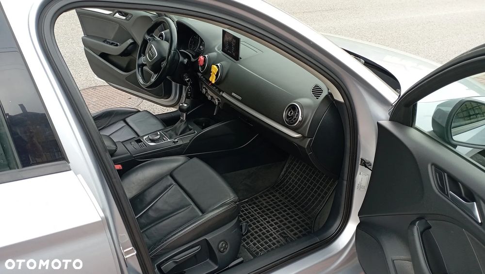 Audi A3 2.0 TDI (clean diesel) Attraction - 10