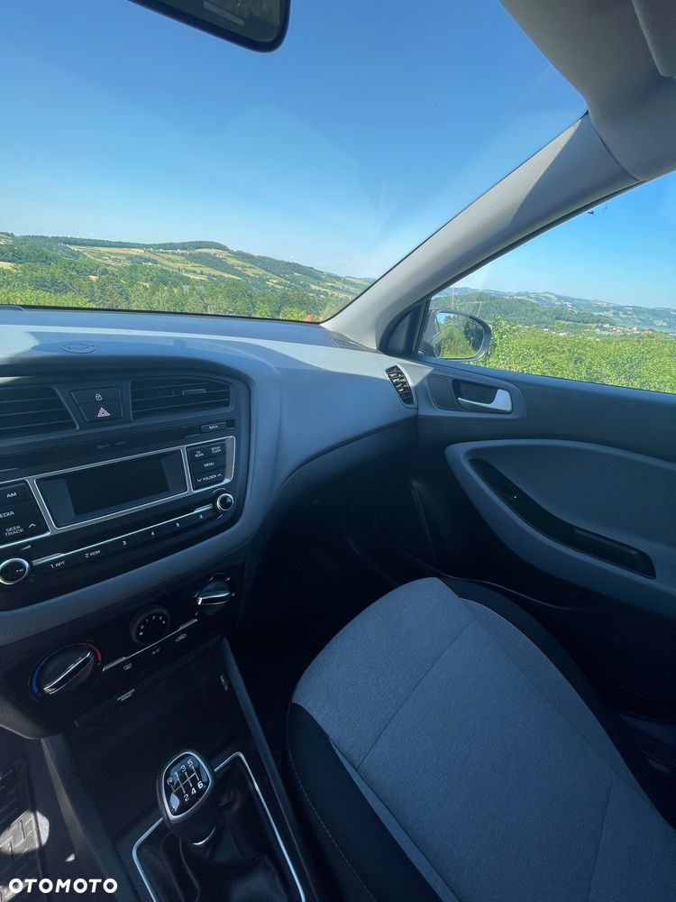 Hyundai i20 1.1 CRDi Classic - 11