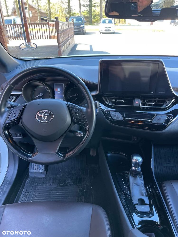 Toyota C-HR Lounge - 12