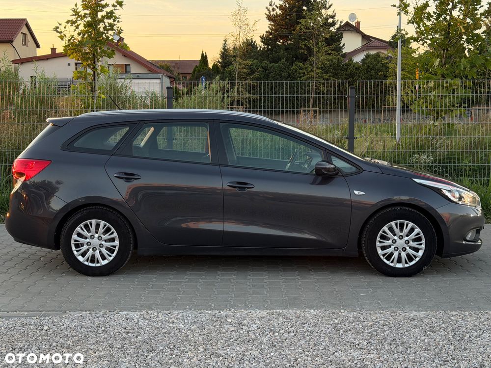 Kia Ceed - 6