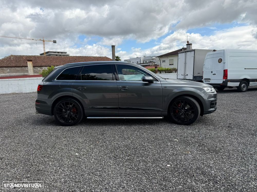 Audi Q7 3.0 TDI quattro tiptronic 7L - 11