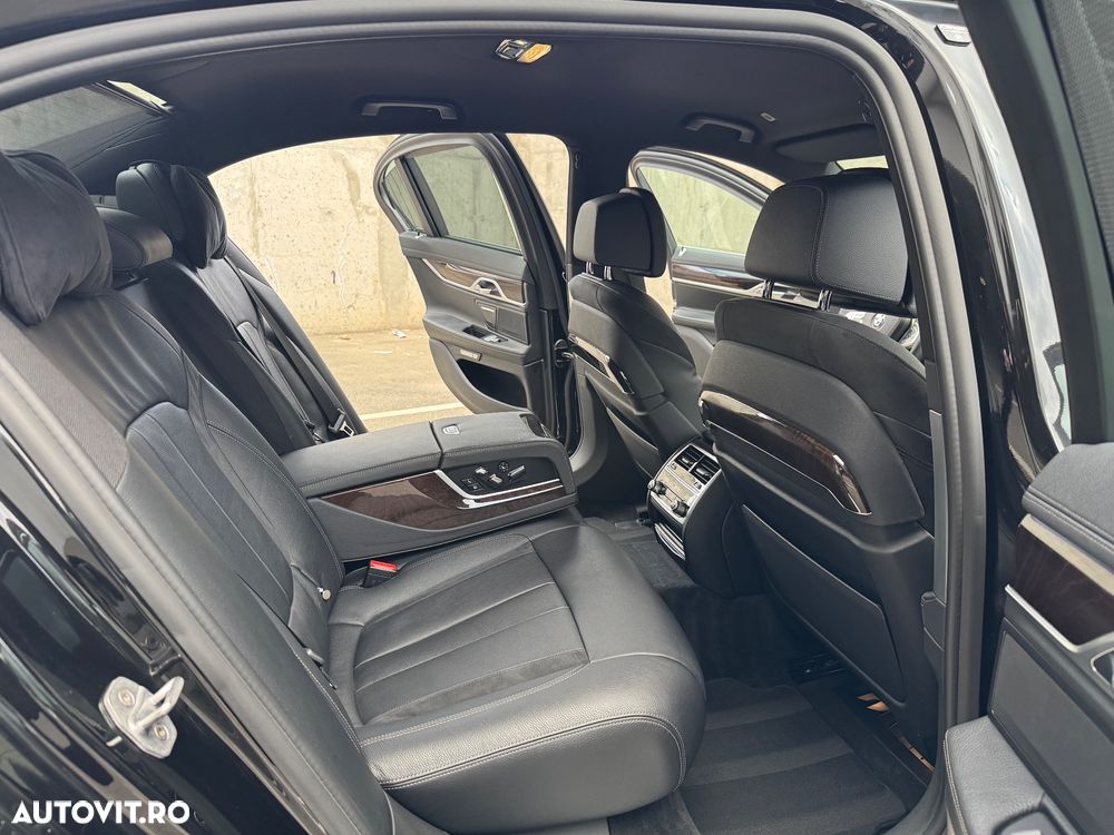 BMW Seria 7 730d xDrive - 14